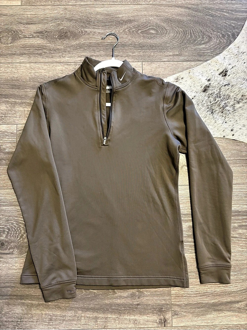 Nike Dry Fit 1/4 Zip
Youth L
